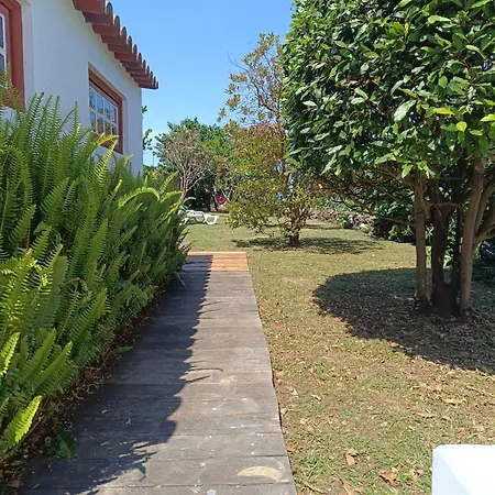 Dom wakacyjny Family House With Sea View In *